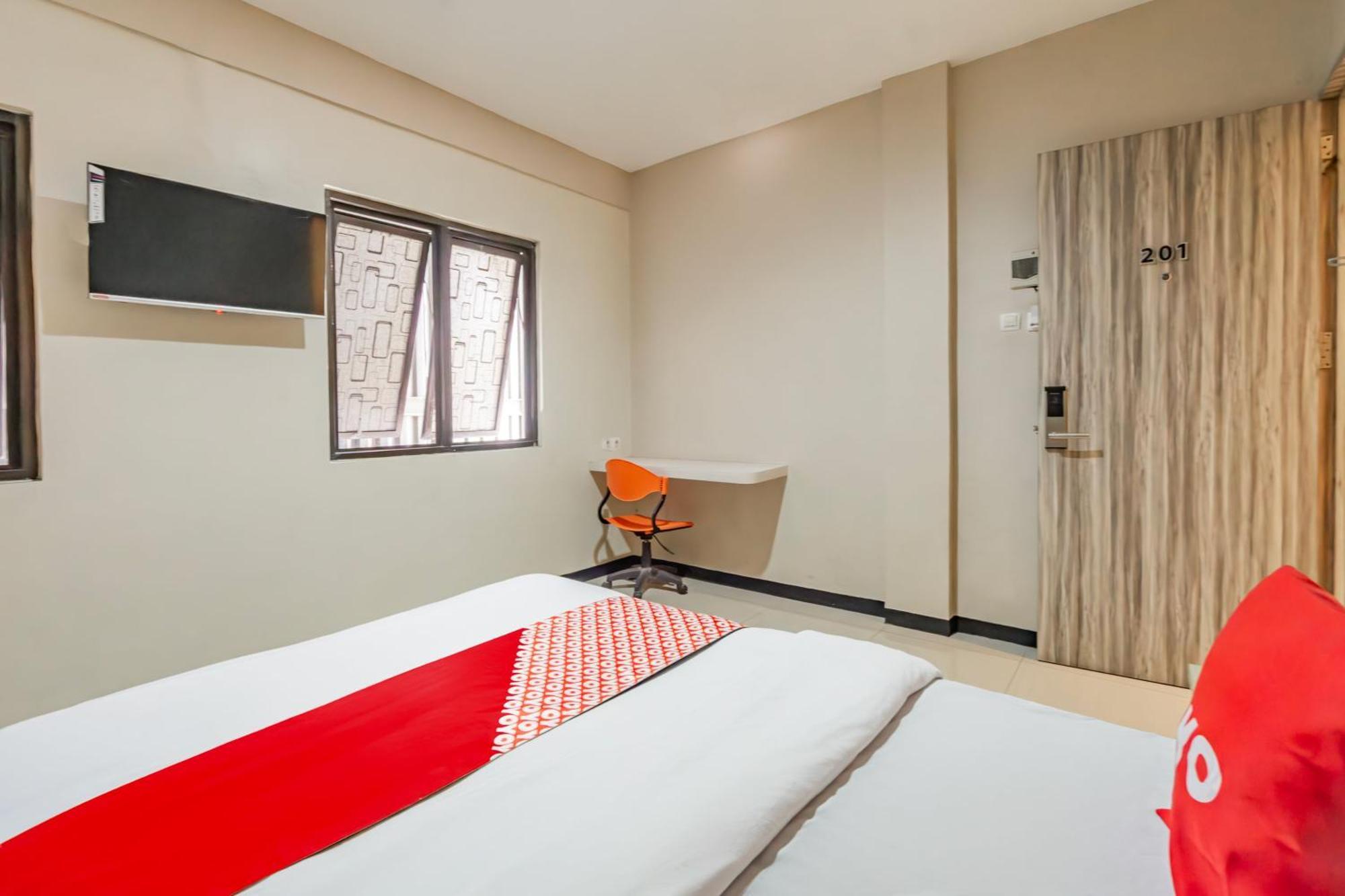 เอซ บิสซิเนส โฮเทล กาแล็กซี ชาเรียะห์ Hotel สุราบายา ภายนอก รูปภาพ